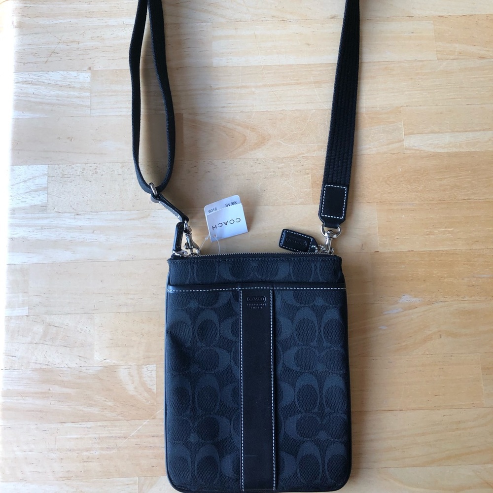 Coach Swingpack Black